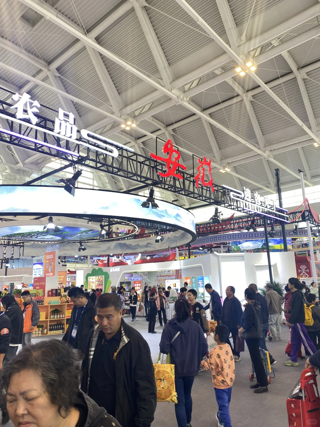 震撼！10万+吃货！聚津门！