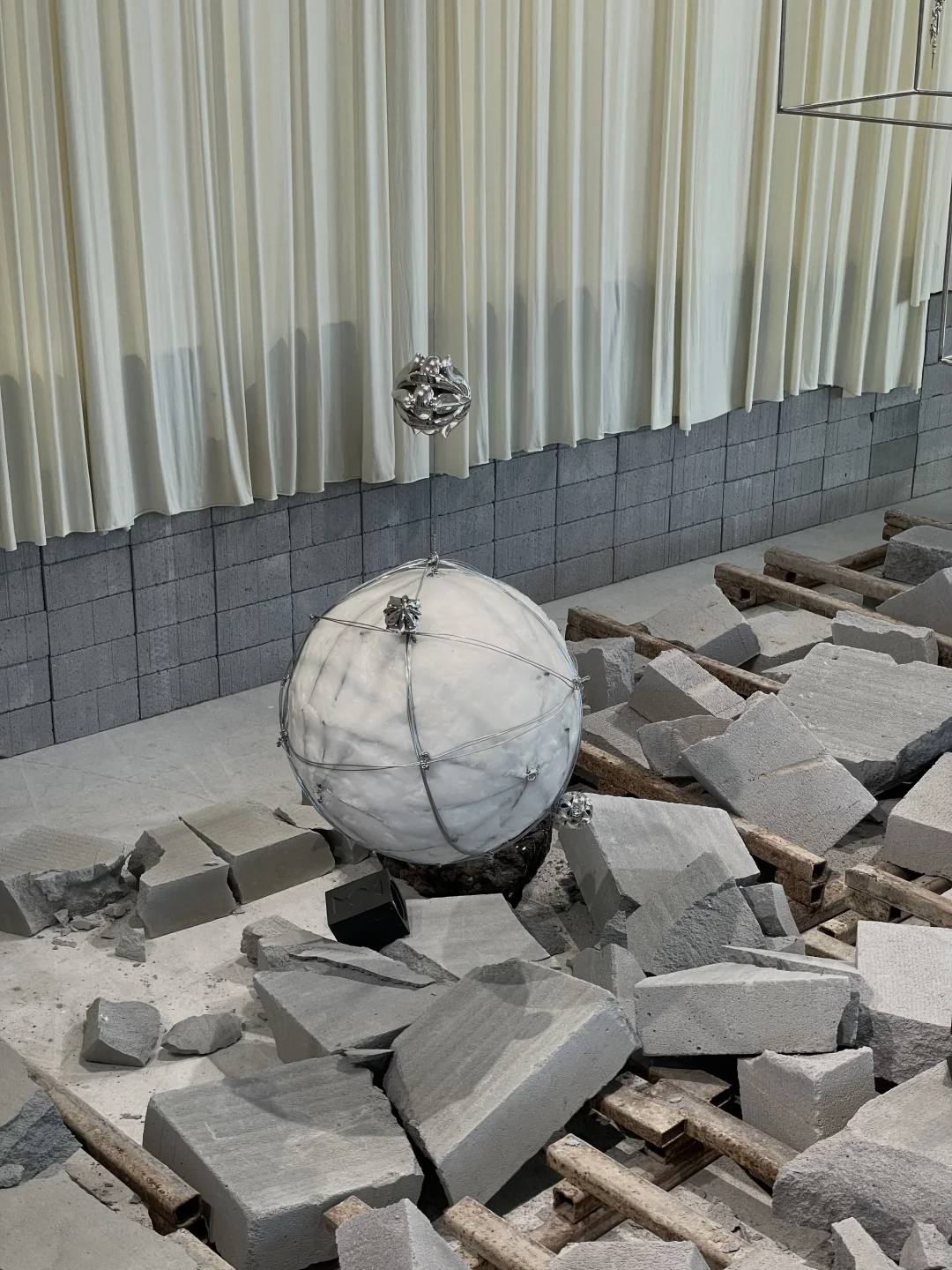 深圳免费新展｜?黑地禁锢静火山蜡艺展