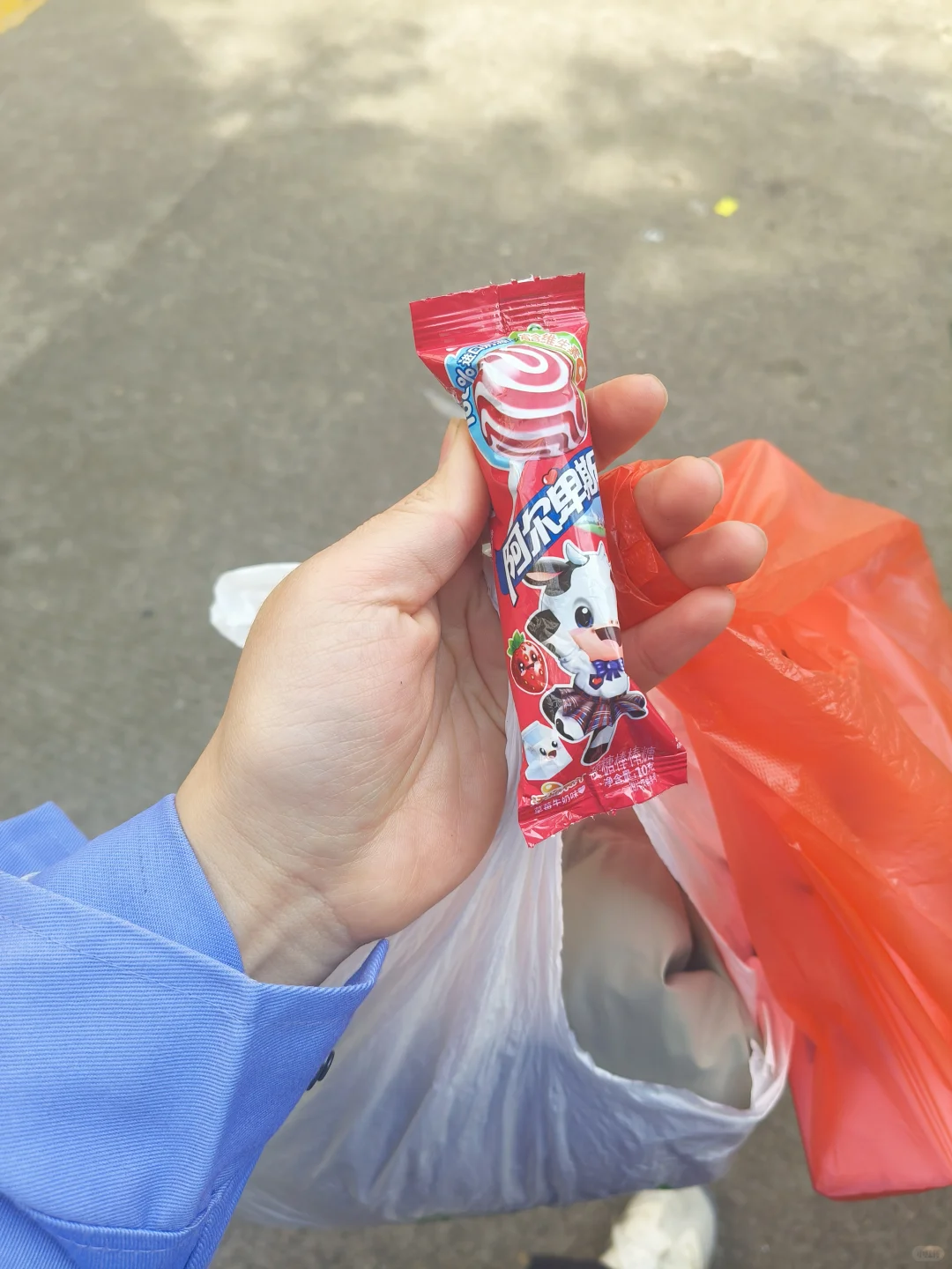 为什么翻相册看到以前的苦日子会流泪