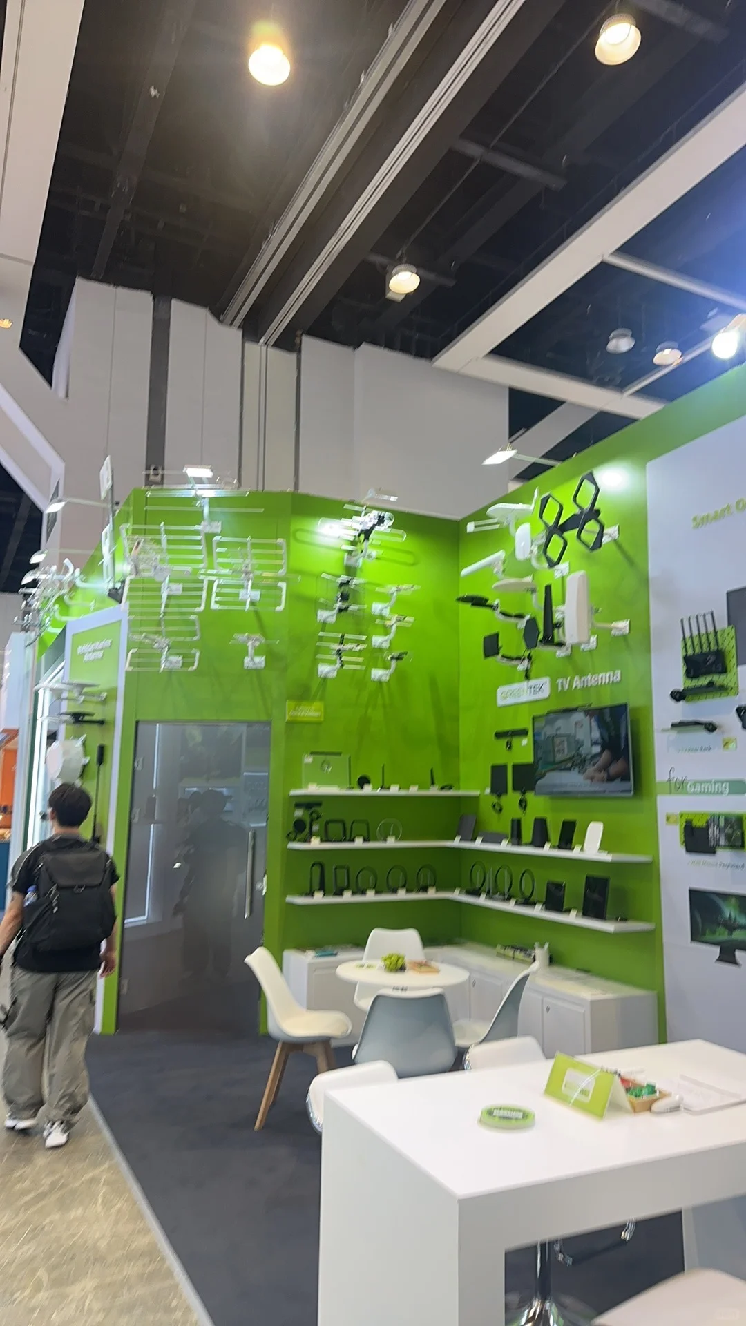 香港秋季電子產品展?三層樓根本看不完啊…