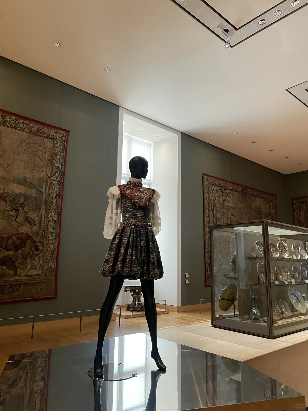 卢浮宫高定时尚特展?史上首次千万不要错过