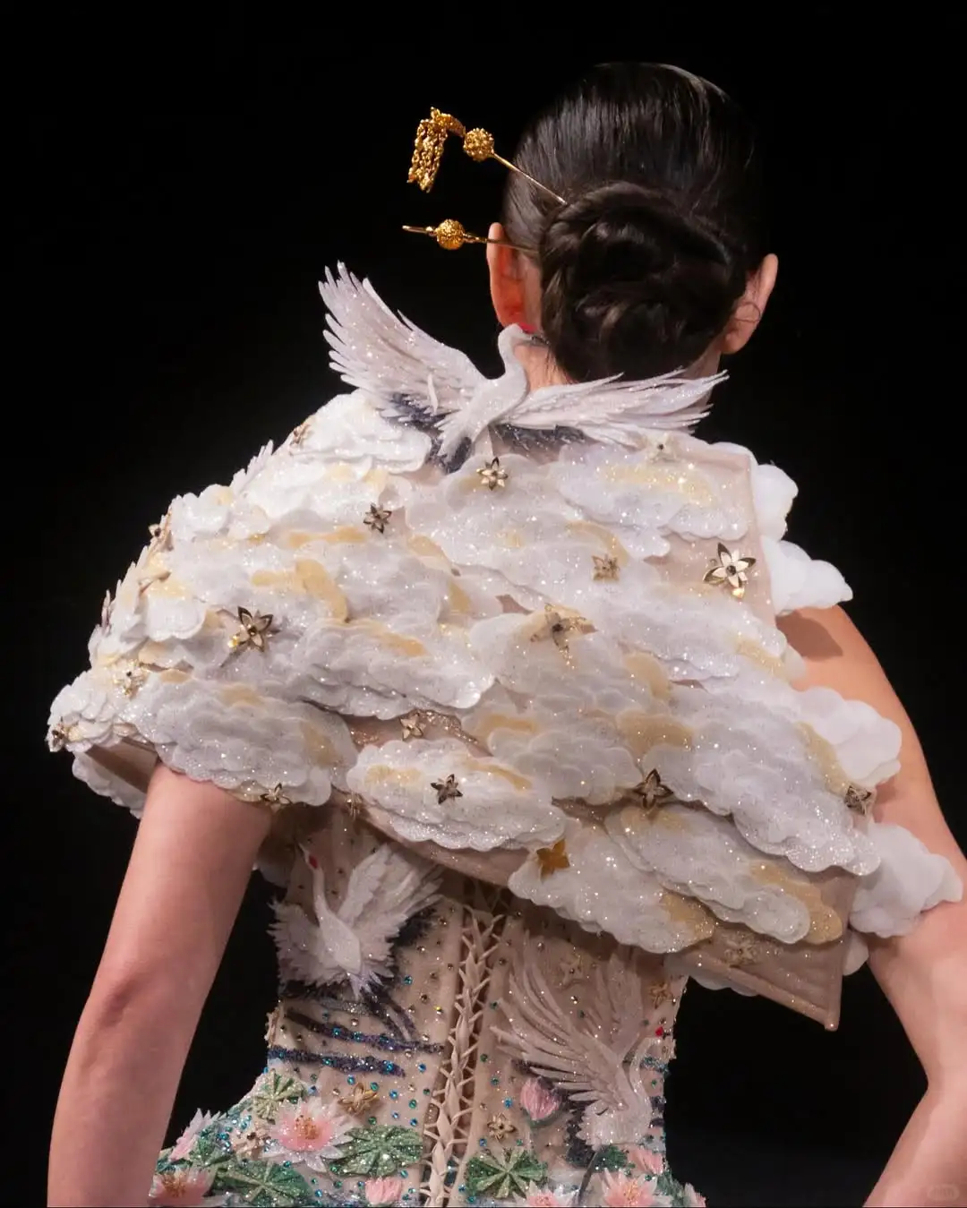 Almée Couture：把宇宙级浪漫穿身上?
