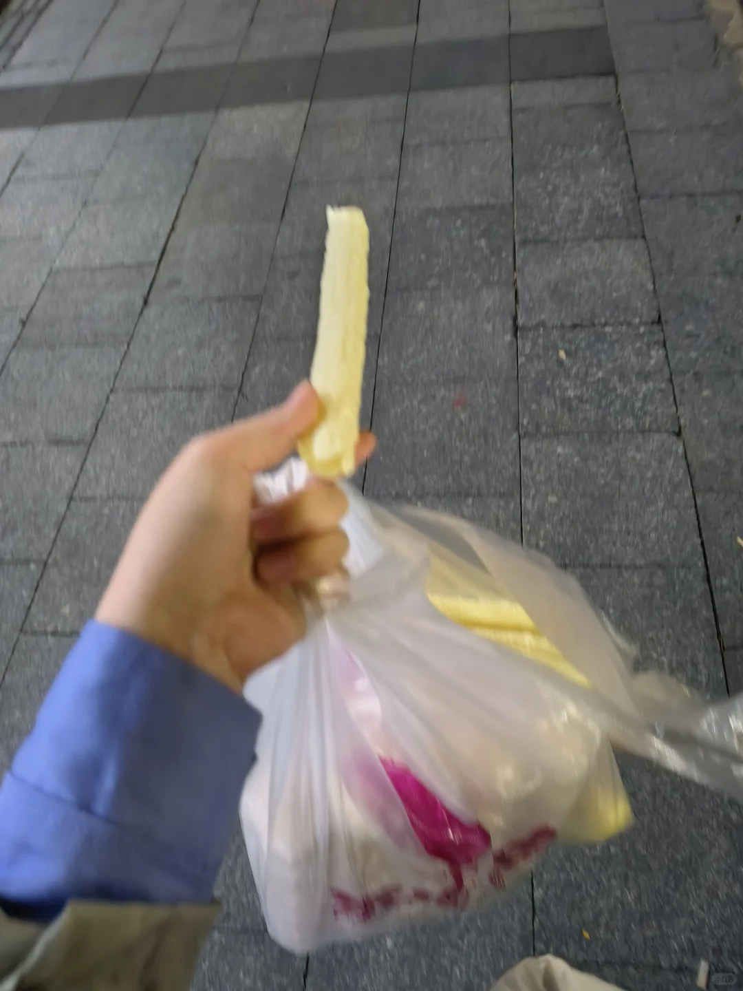 为什么翻相册看到以前的苦日子会流泪