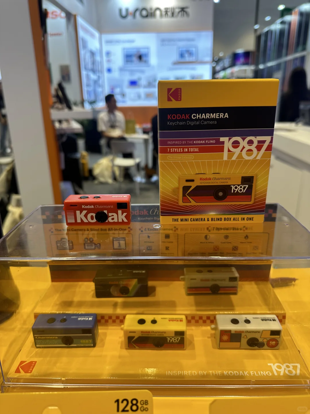 香港秋季電子產品展?三層樓根本看不完啊…