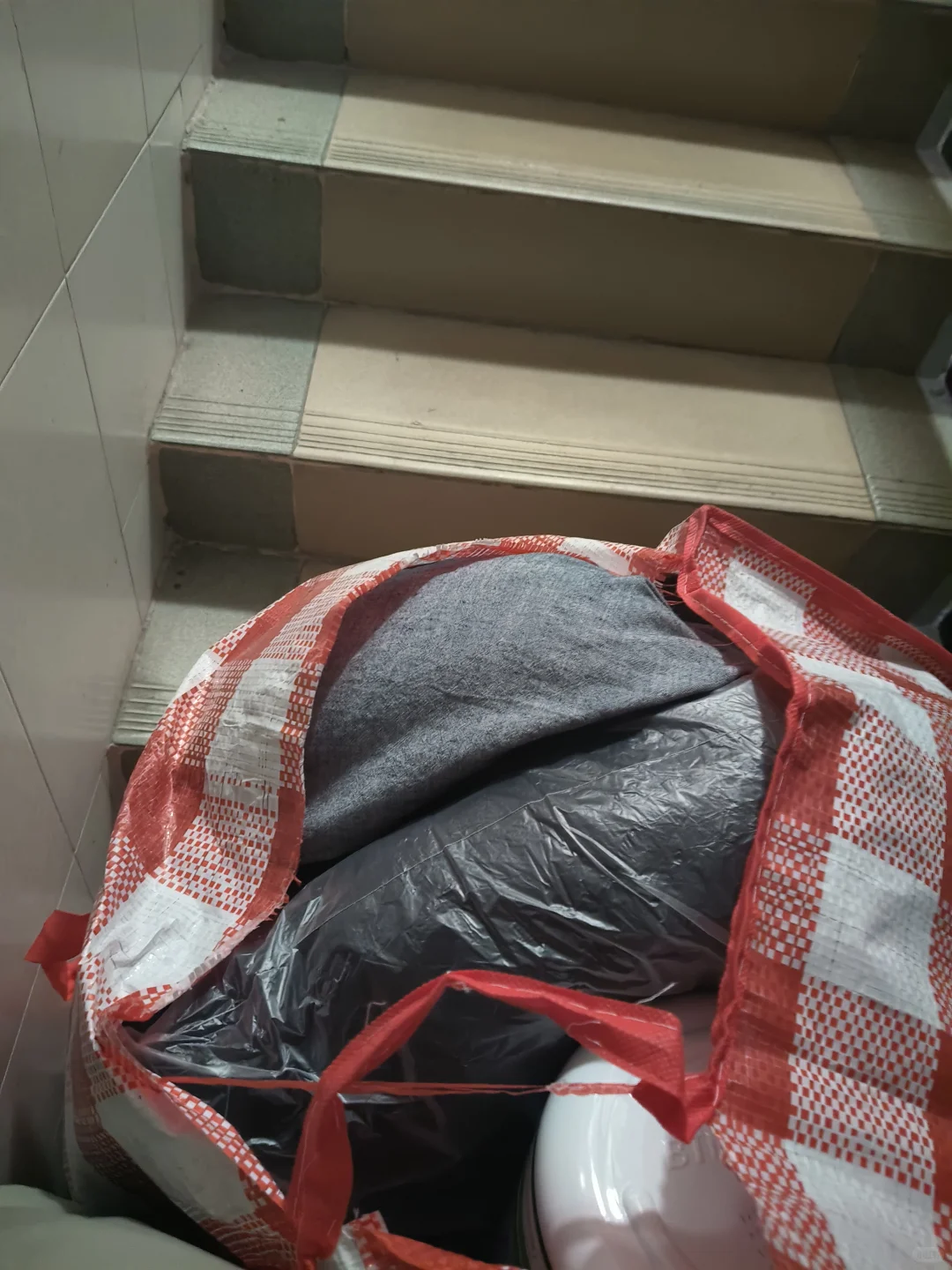 为什么翻相册看到以前的苦日子会流泪