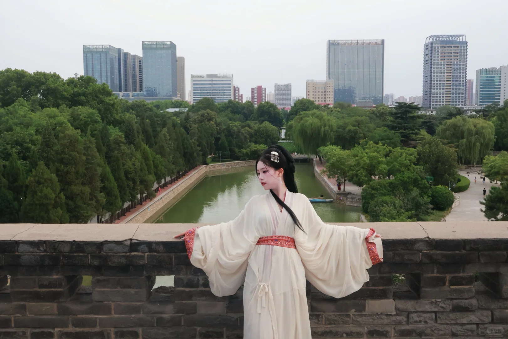 穿战国袍还是得去邯郸,但不适合久玩