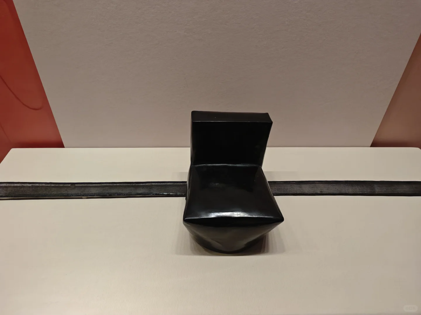 蒋师益墓出土的宋代展脚幞头
