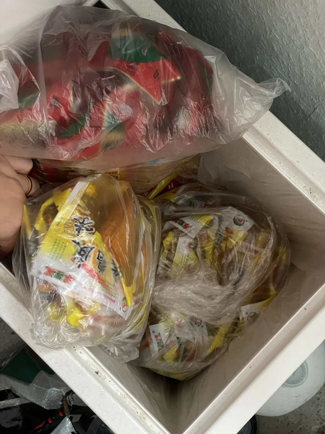 快三十了还是好喜欢吃辣条会不会很丢人啊