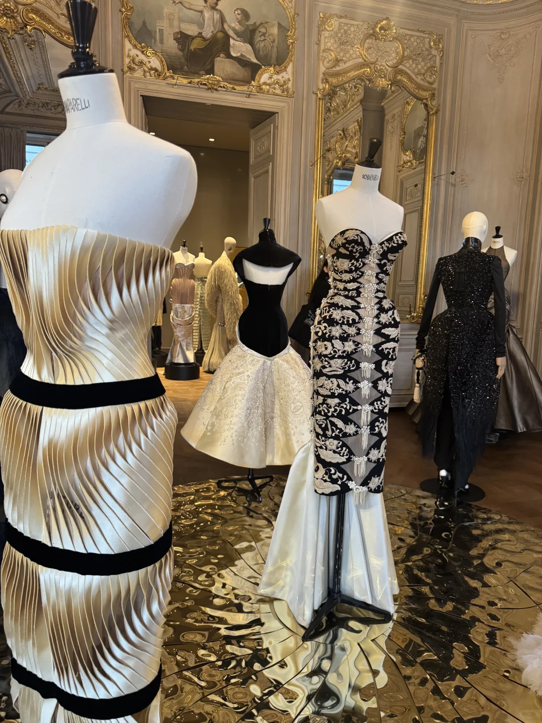 Schiaparelli 高定 你们爱这个品牌吗