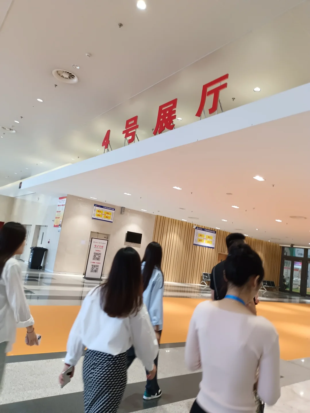 补发一个，不同视角