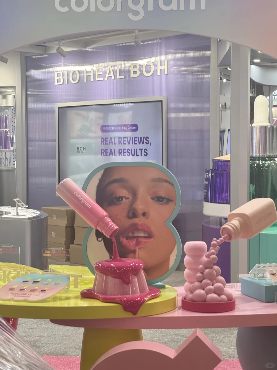 横跨半个地球的美妆展长什么样子？？