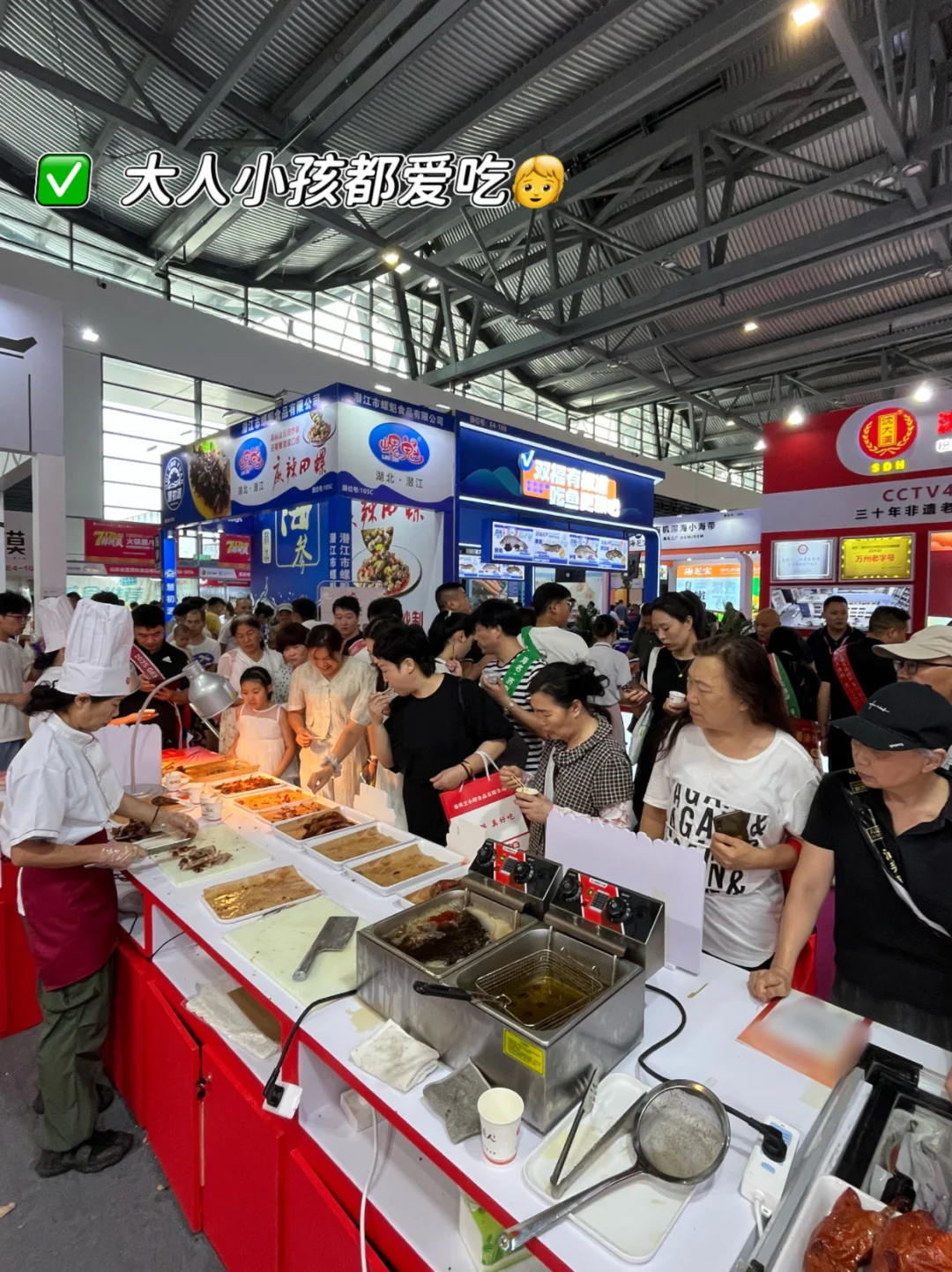 郑州餐饮展C位烤鸭!一上桌直接秒空?