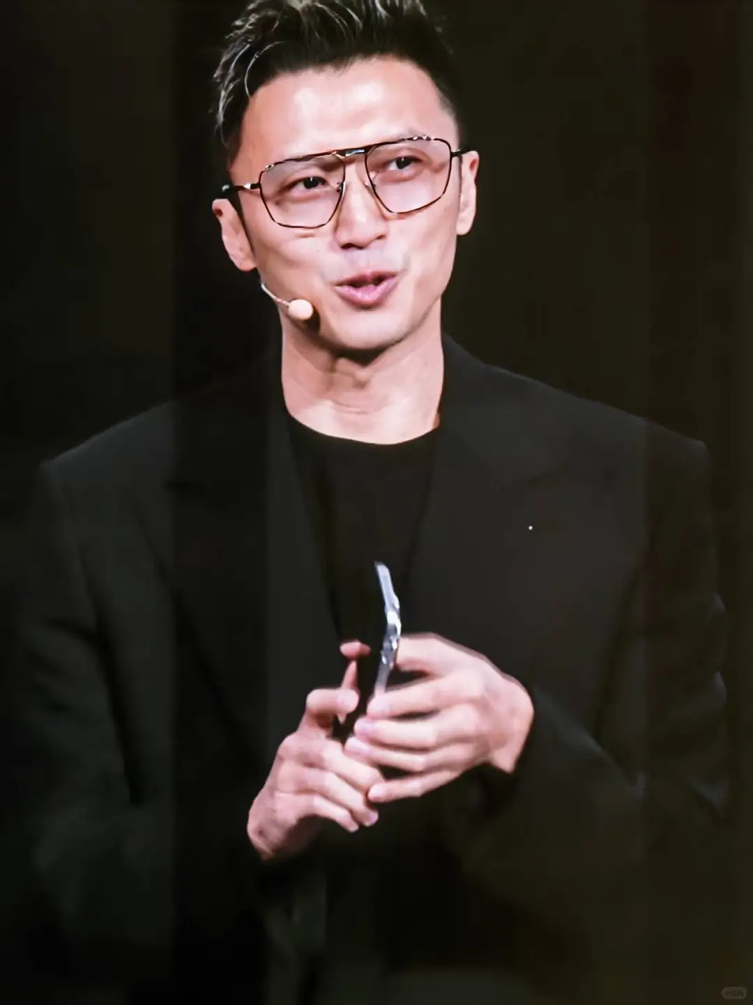 magic8 发布会现场！ 代言人好帅?