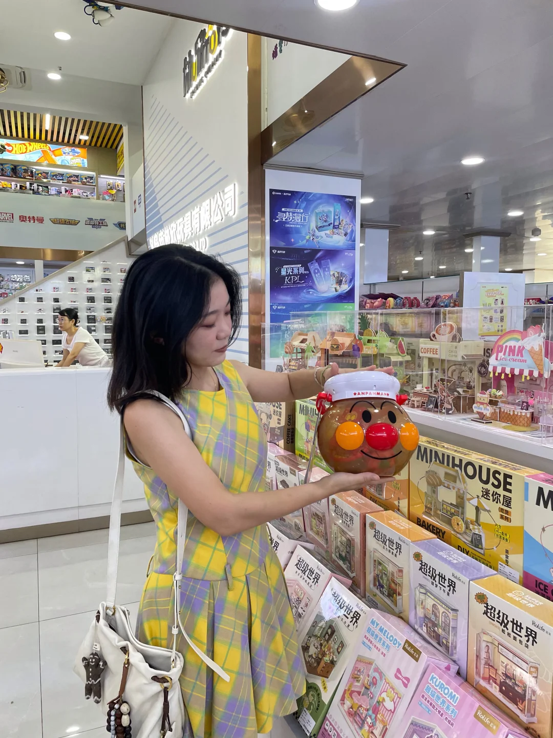 义乌国际商贸一区！！居然也有谷子店。。。