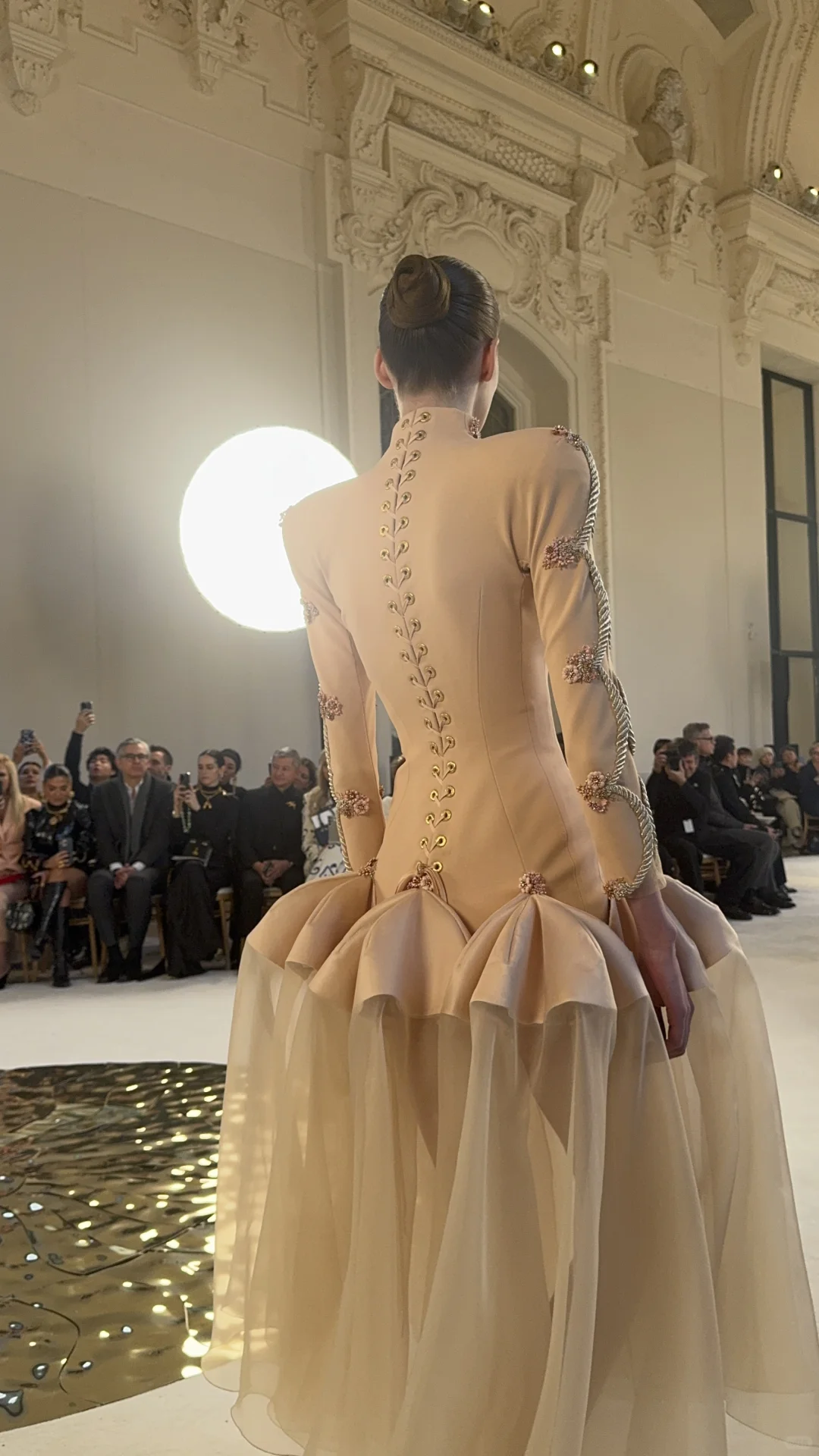 Schiaparelli 高定 你们爱这个品牌吗