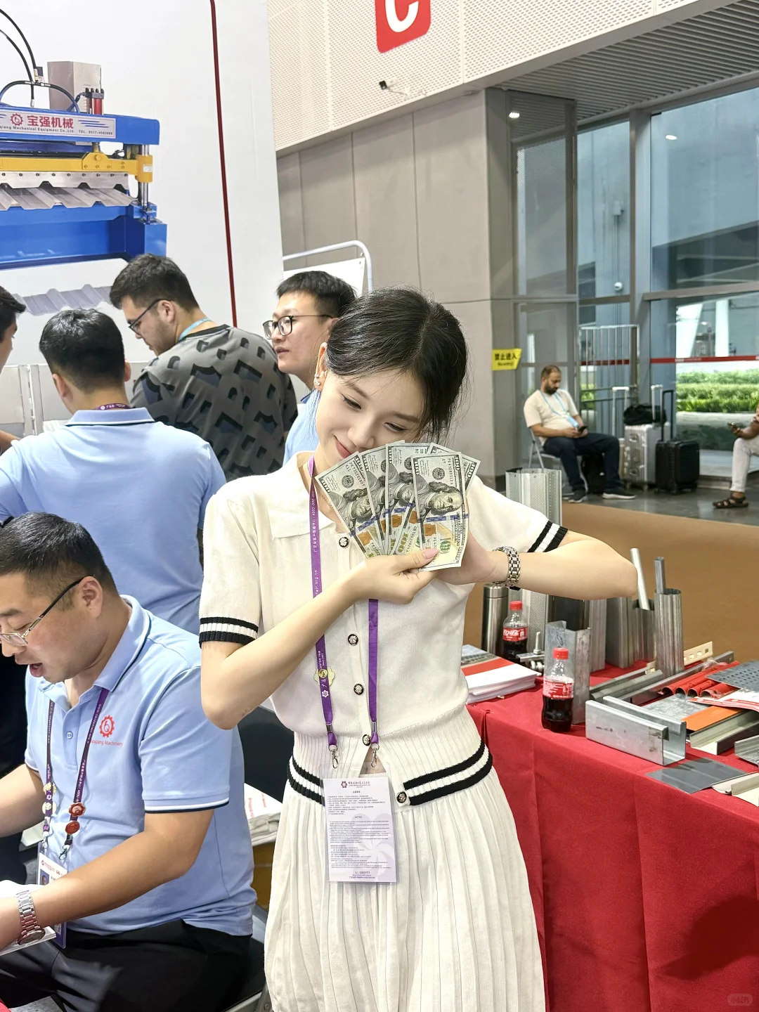 大学生广交会翻译一周怒赚四千??