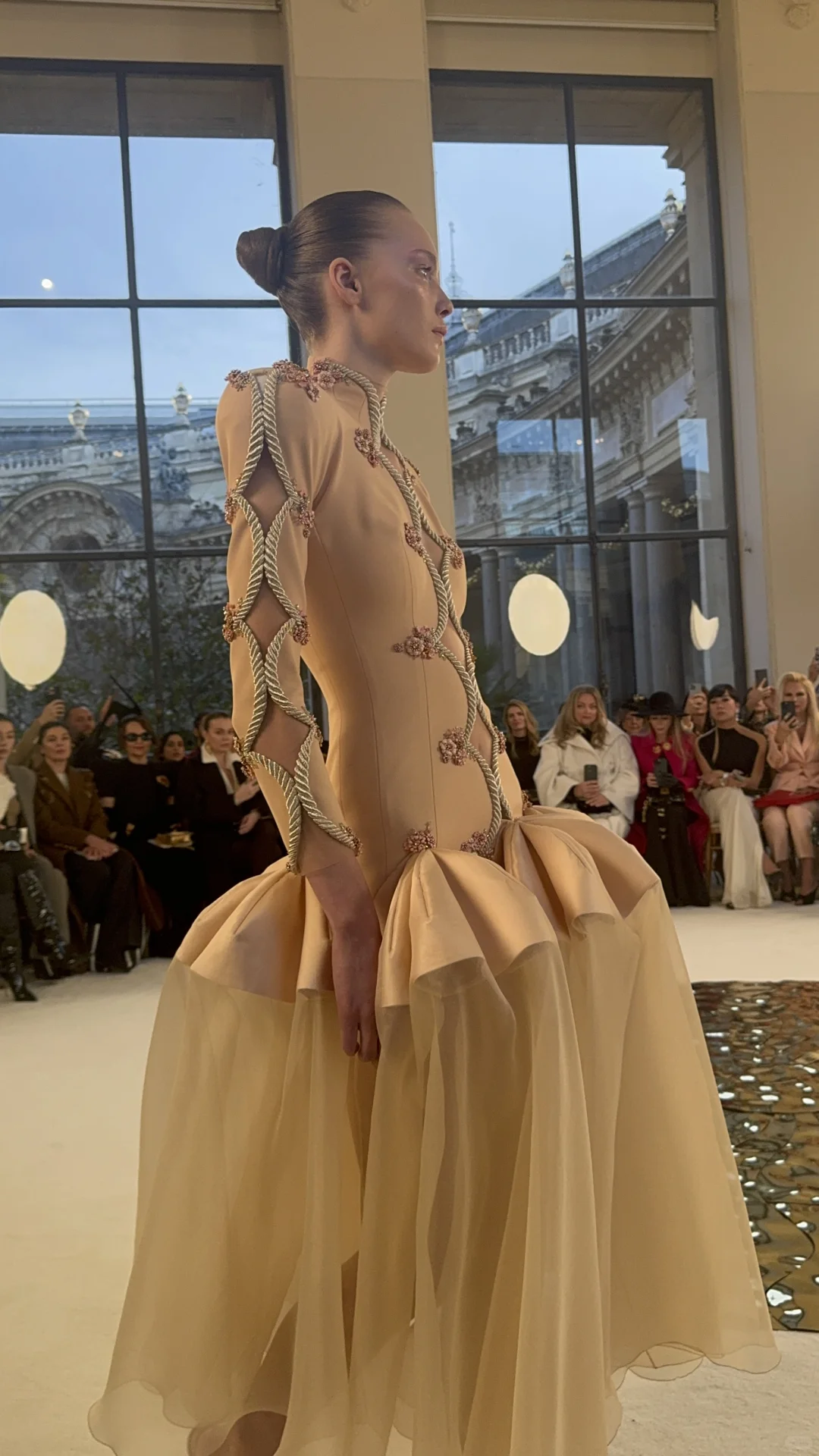 Schiaparelli 高定 你们爱这个品牌吗