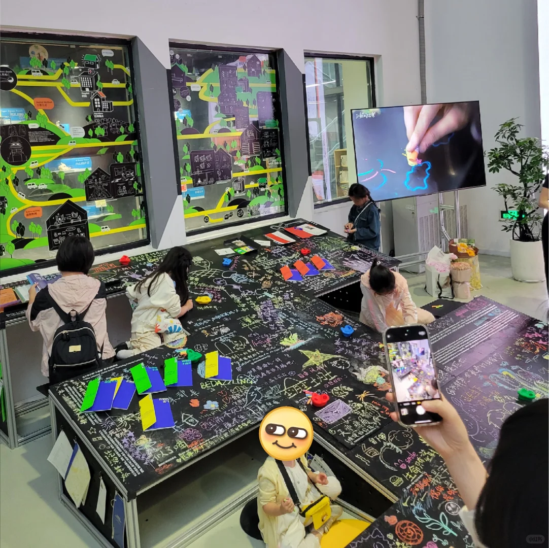 25年美院良渚毕业展，学学铝型材布展