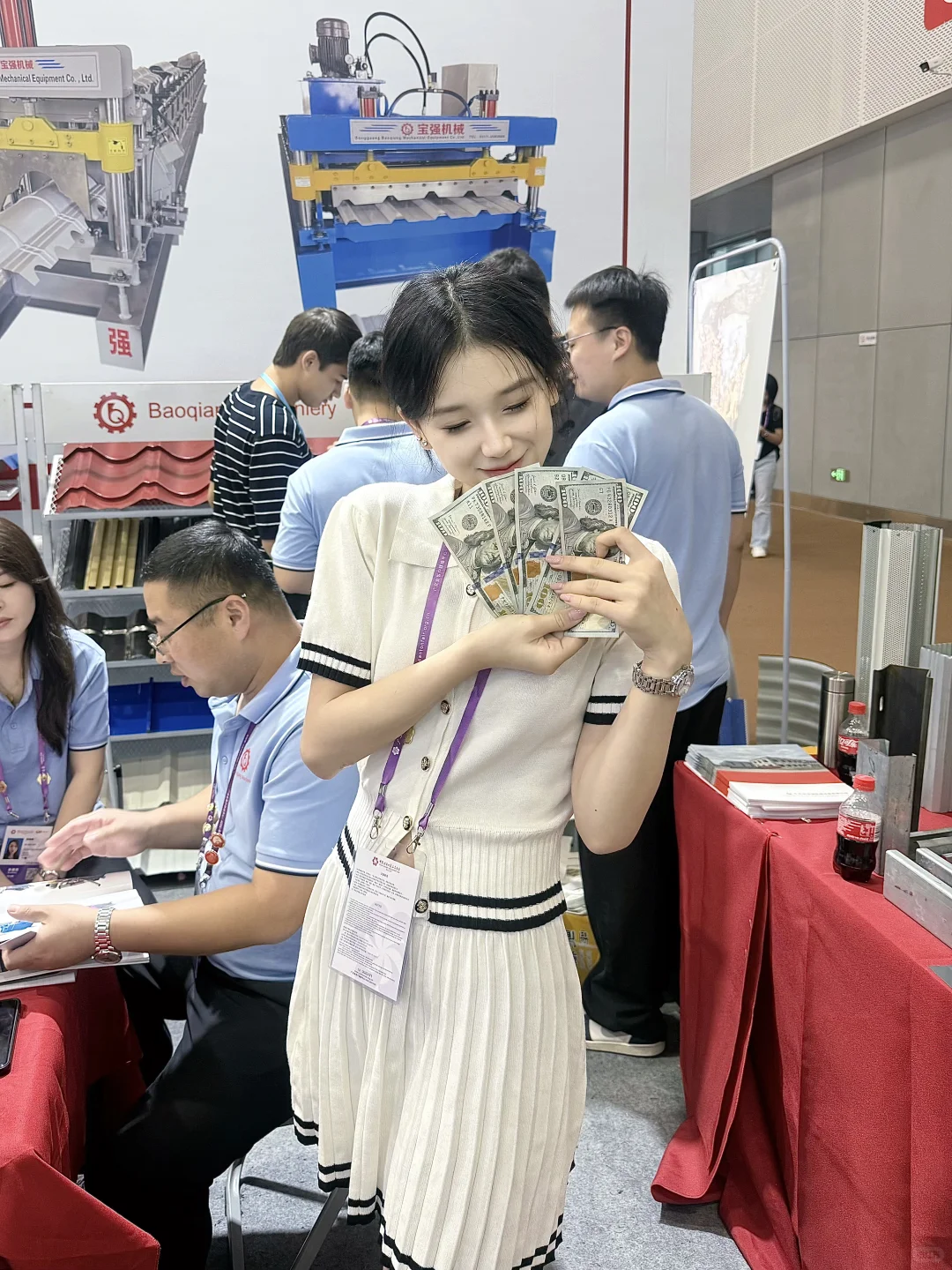大学生广交会翻译一周怒赚四千??