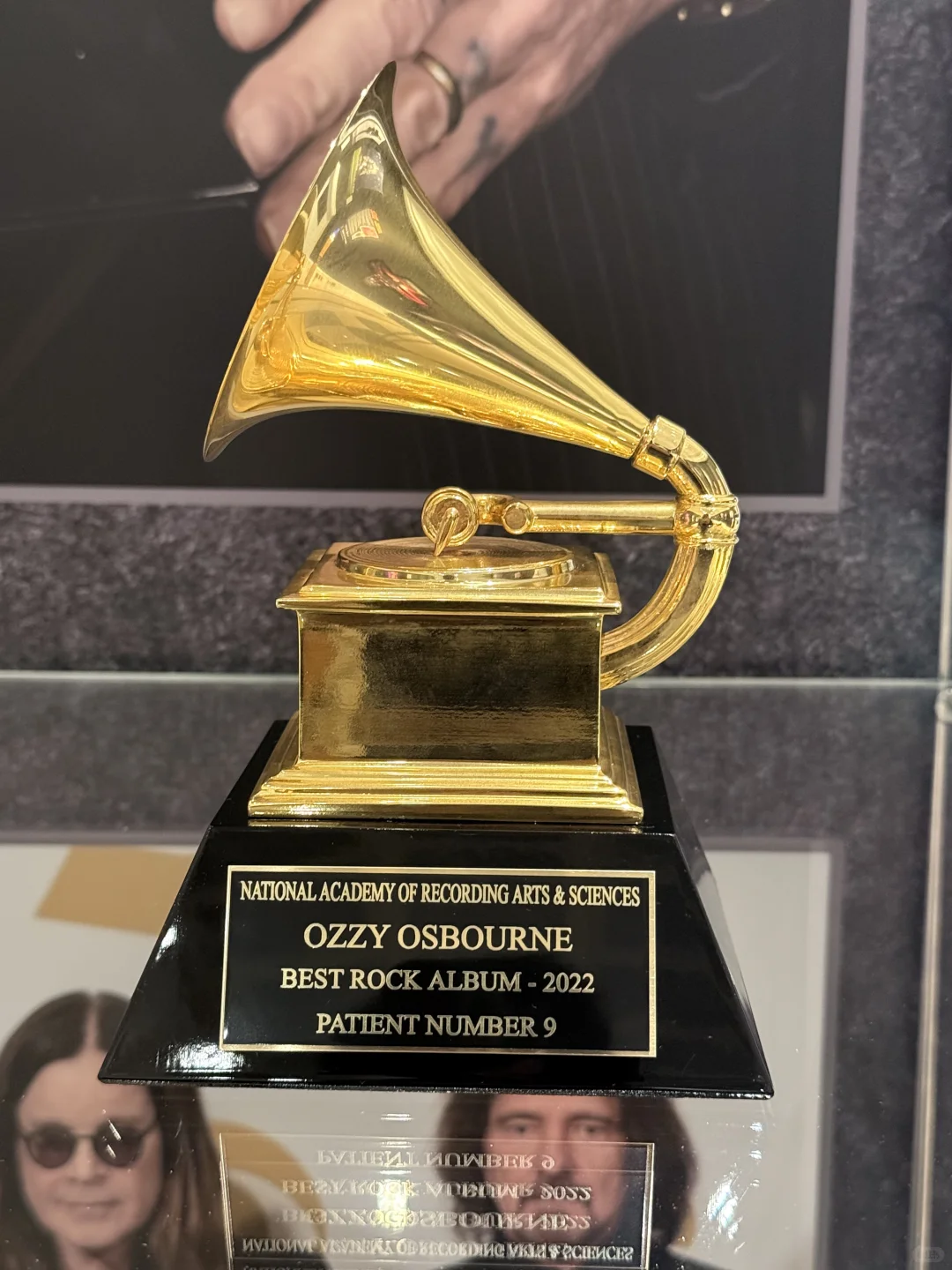 伯明翰Ozzy Osbourne纪念展