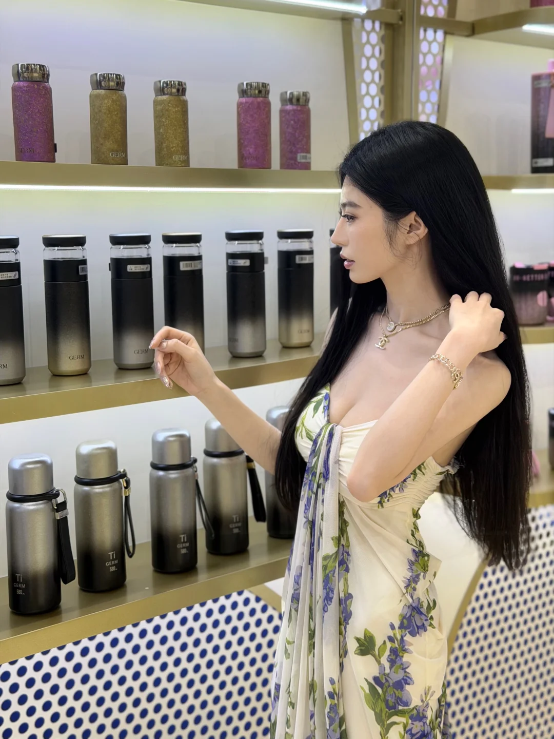 漂亮可以当水喝