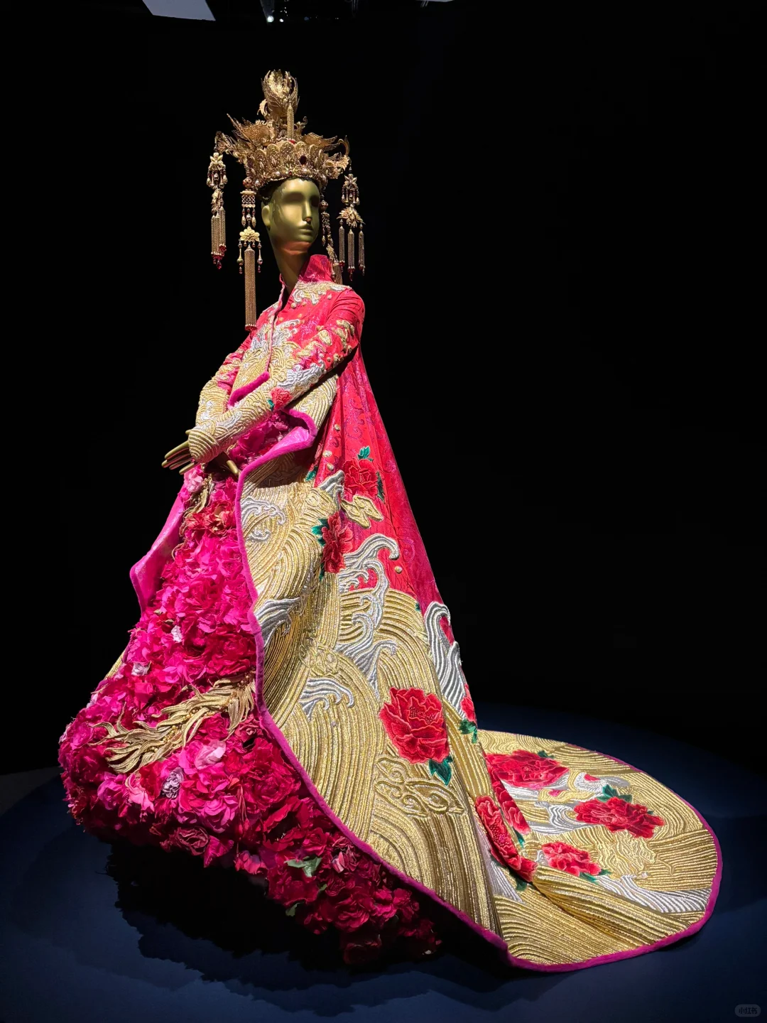 日常看展|在巴黎看到中国高定?