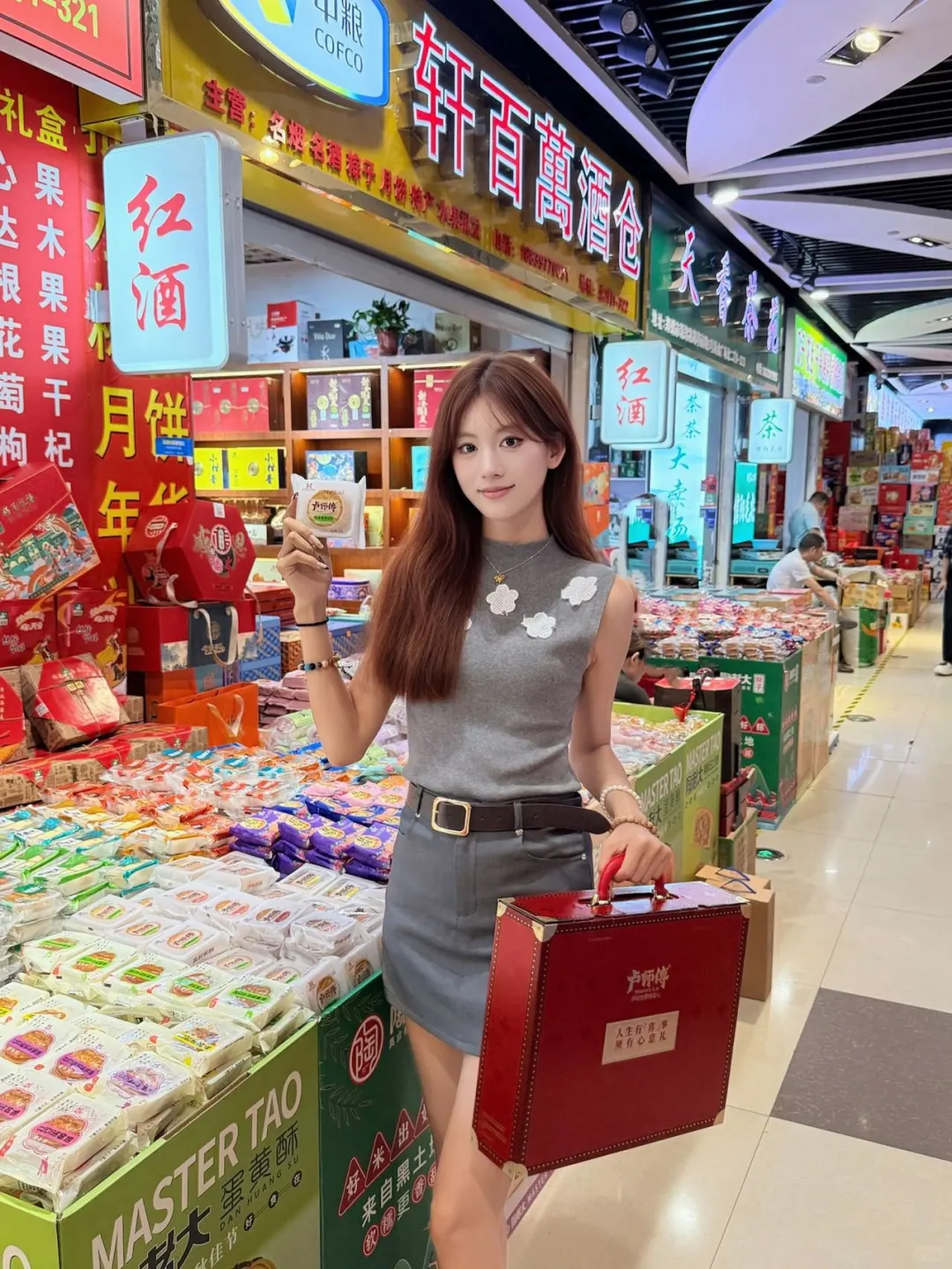 郑州中秋月饼囤货地！华南城5号馆冲