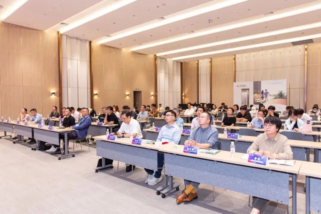 2025国际绿色建筑建材(上海)博览会定档!