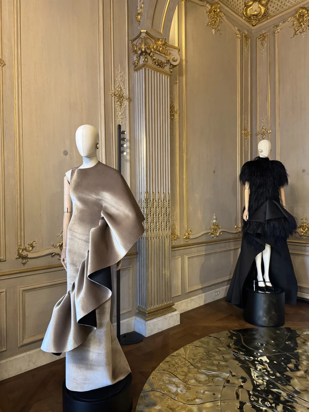 Schiaparelli 高定 你们爱这个品牌吗