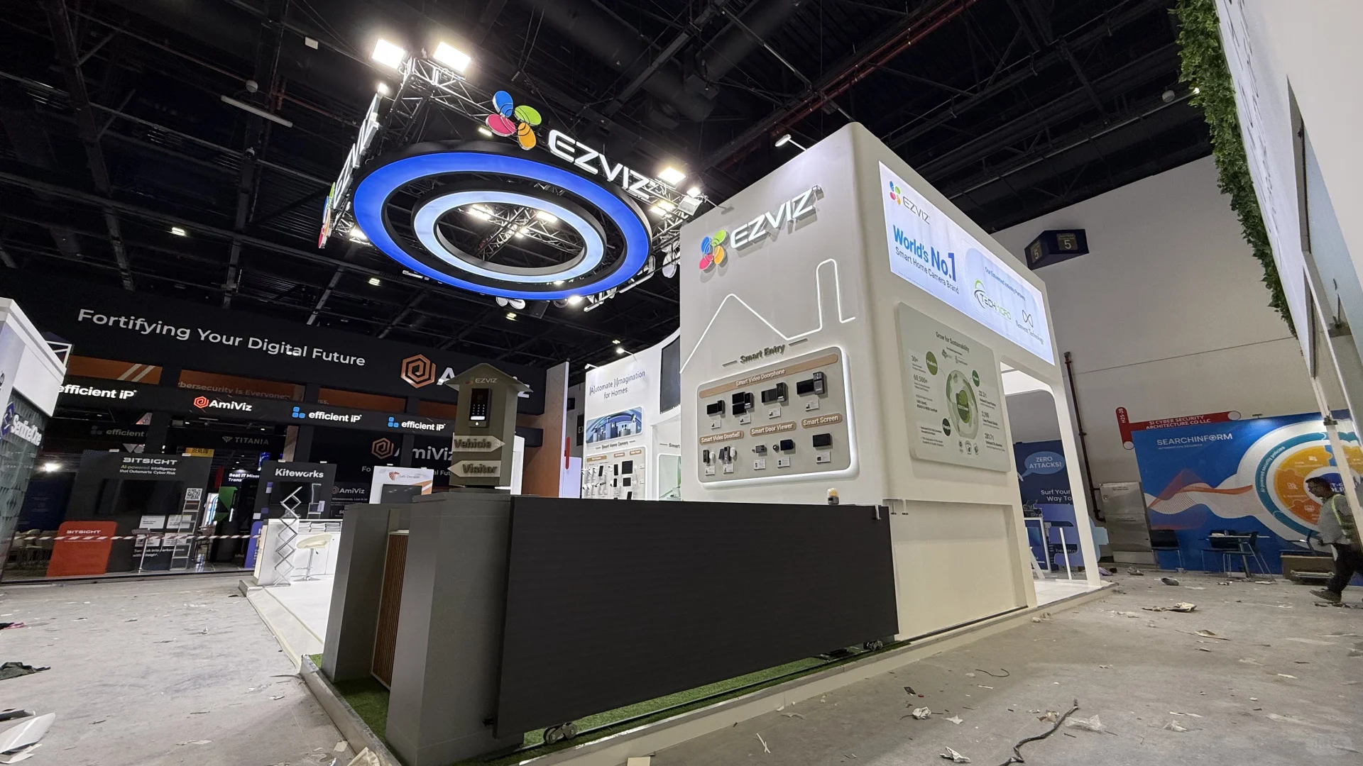 ??迪拜展台 | 萤石亮相GITEX GLOBAL