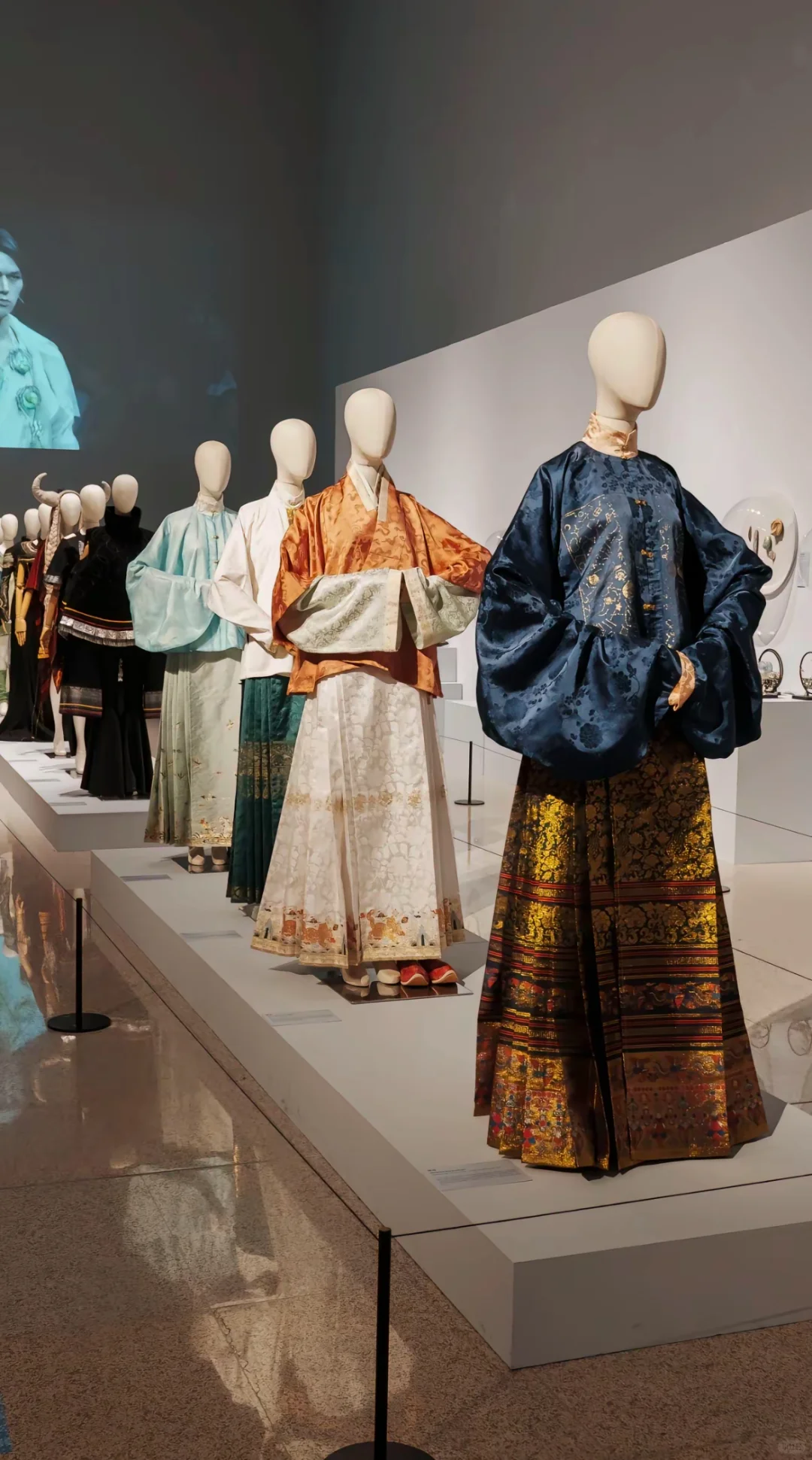 五彩锦簇——中华服饰文化展