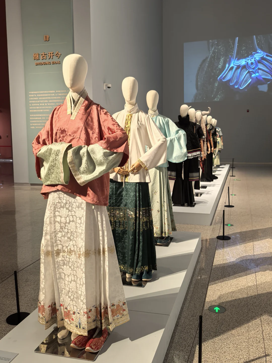 展览很好看:《五彩锦簇—中华服饰文化展》