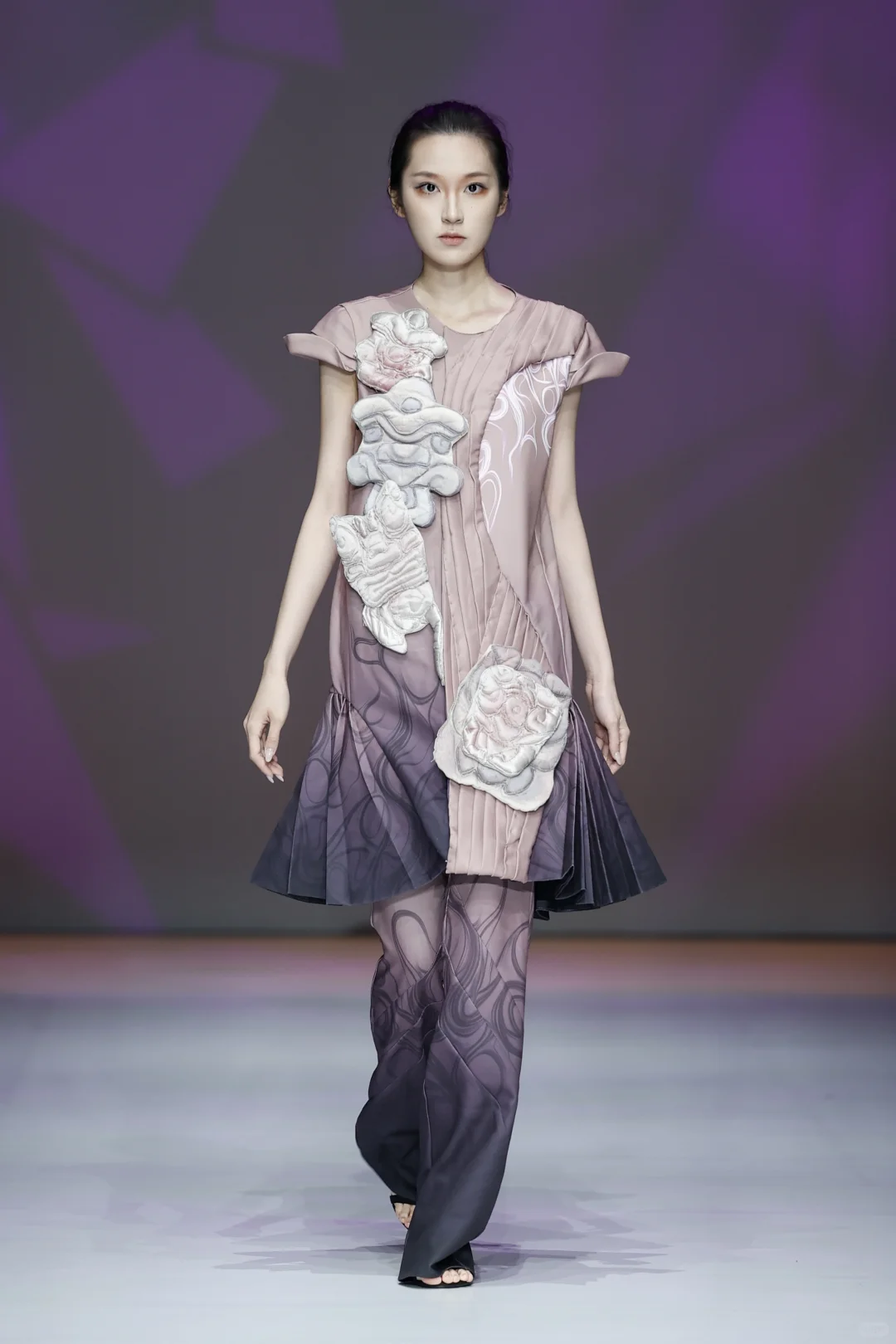 2025CGFW天津师范大学服装与服饰设计毕业秀