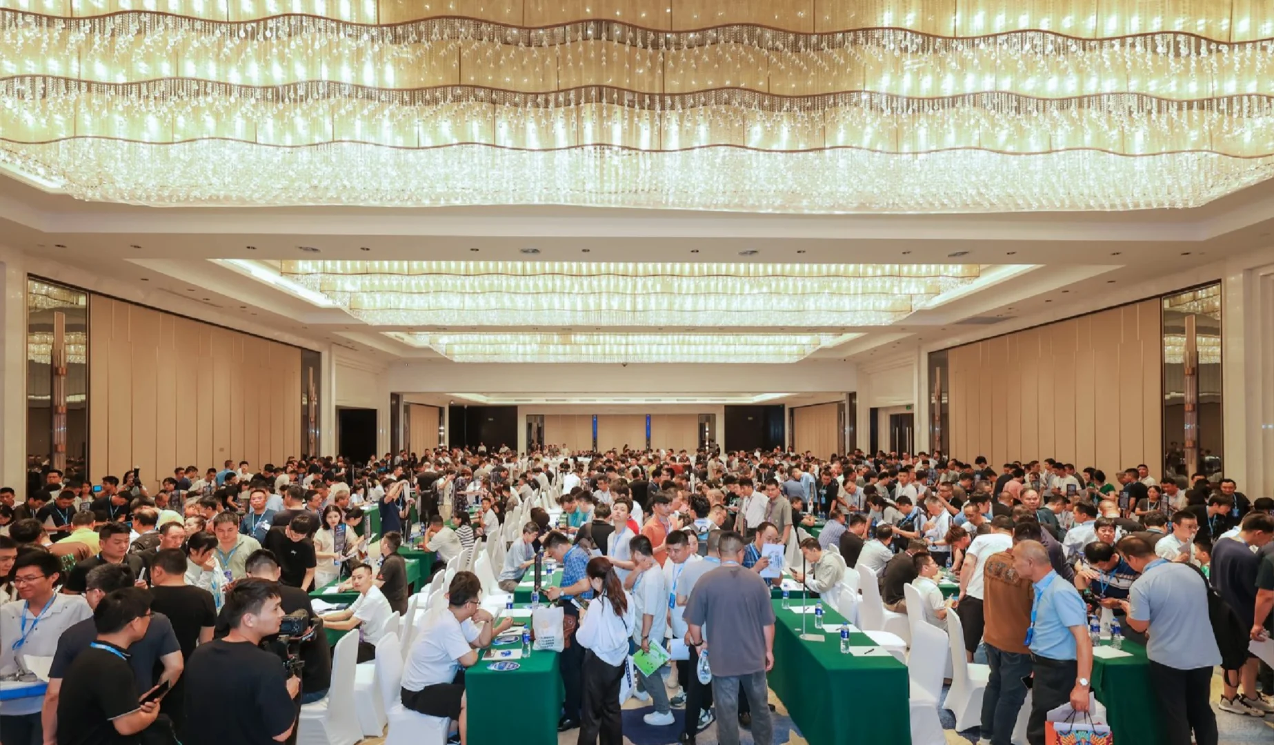 11月22日，上海，全球千人以上采供对接会