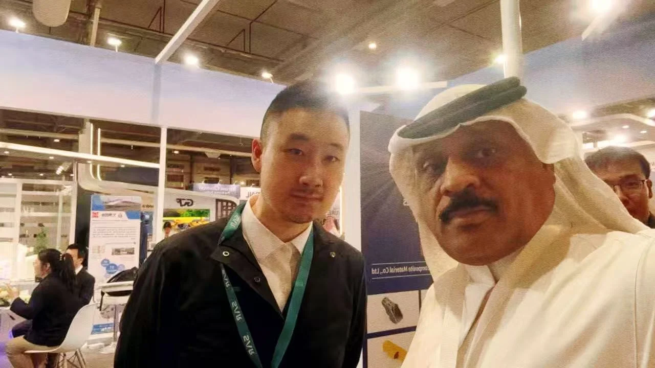 来迪拜和沙特给家里公司打广告啦!