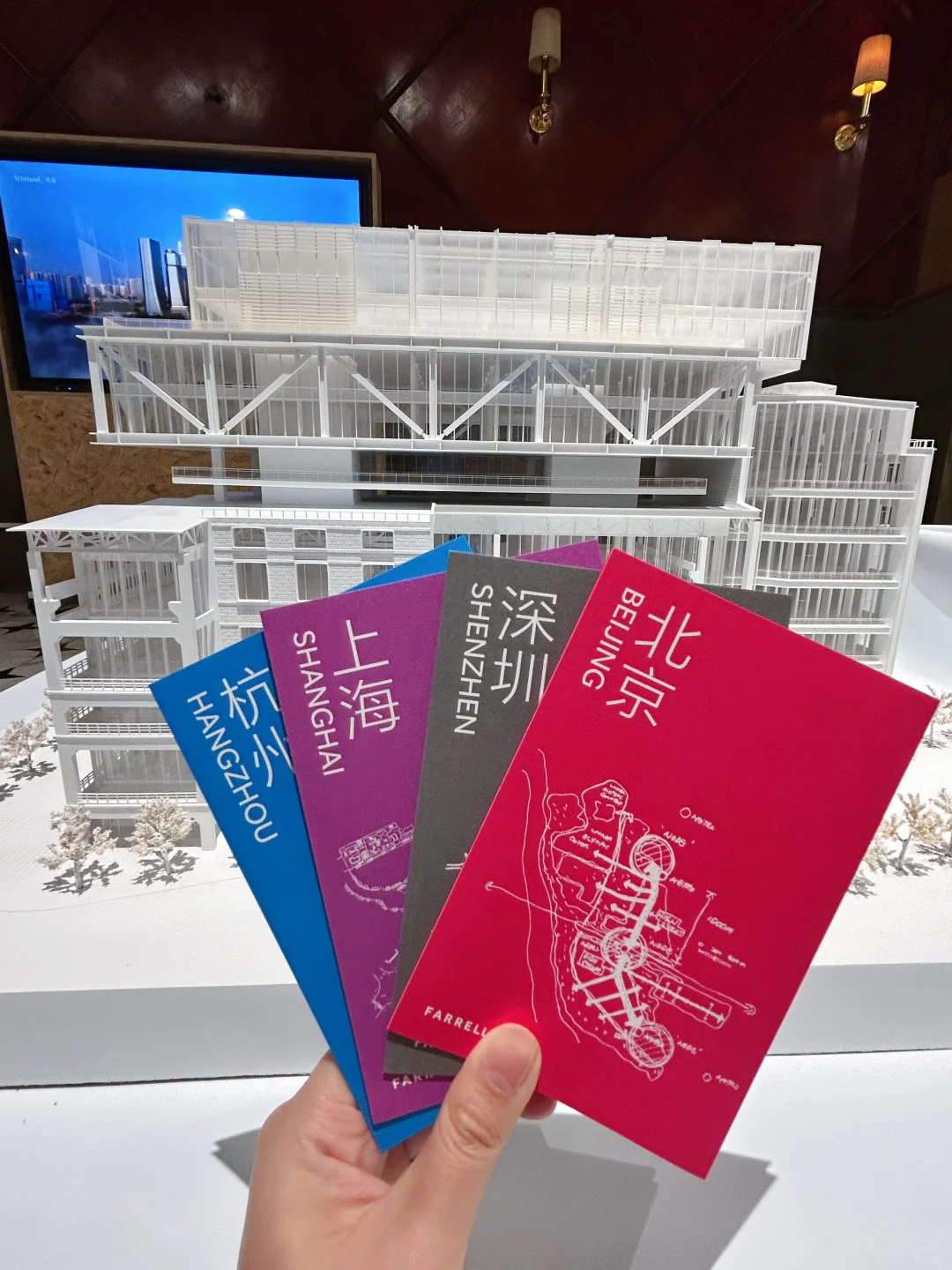 上海免费新展|在永安百货穿越进英伦艺境中