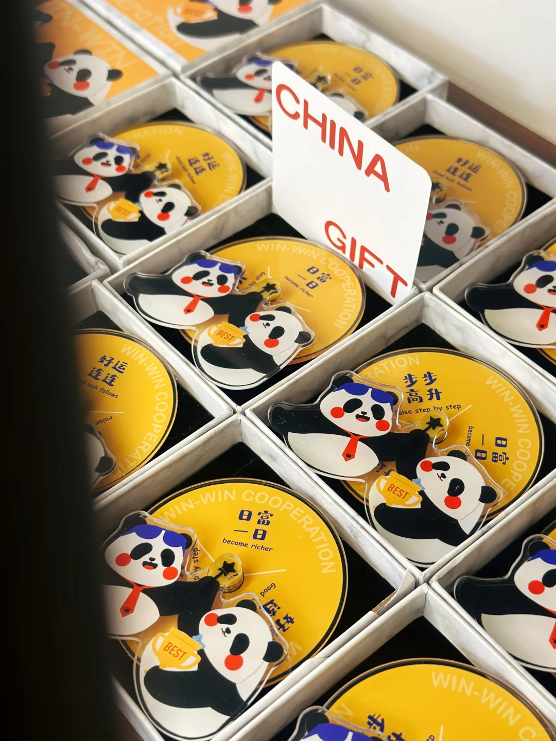 在展会被同行暗戳戳地说，就会花小钱收买人
