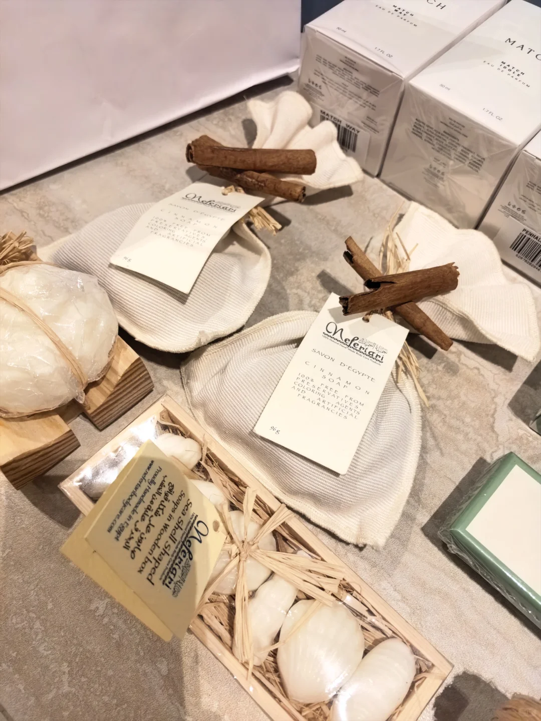 沙特伴手礼,主打一个跟风(?)购买