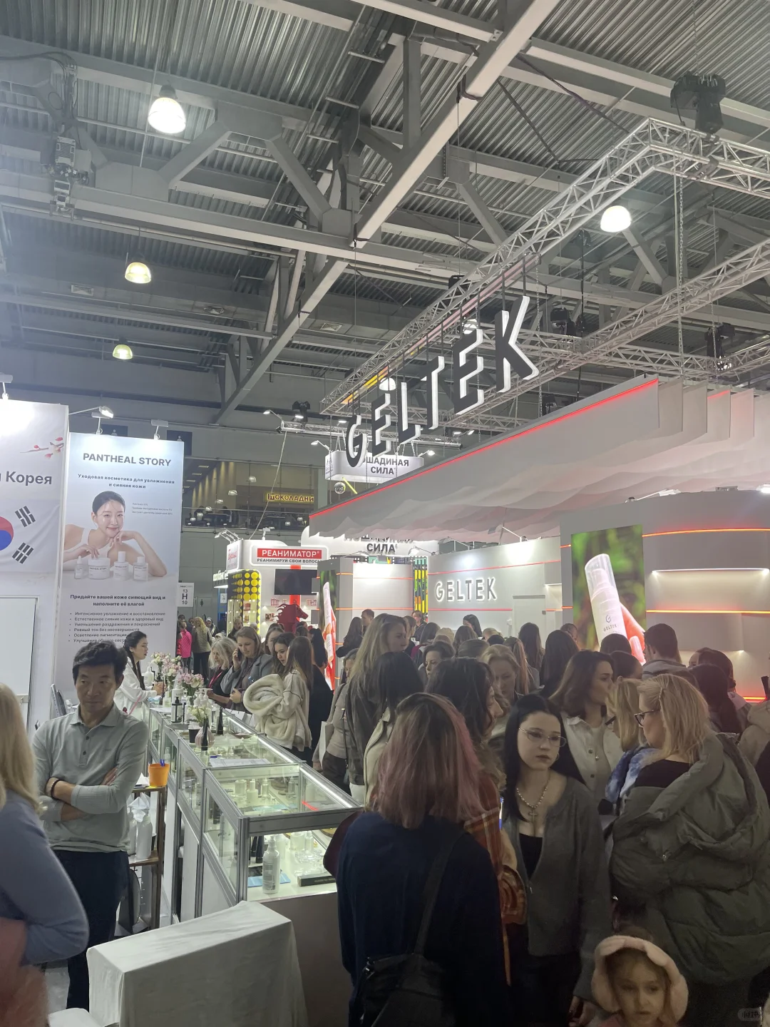 俄罗斯展会最漂亮的翻译+全俄罗斯的美女