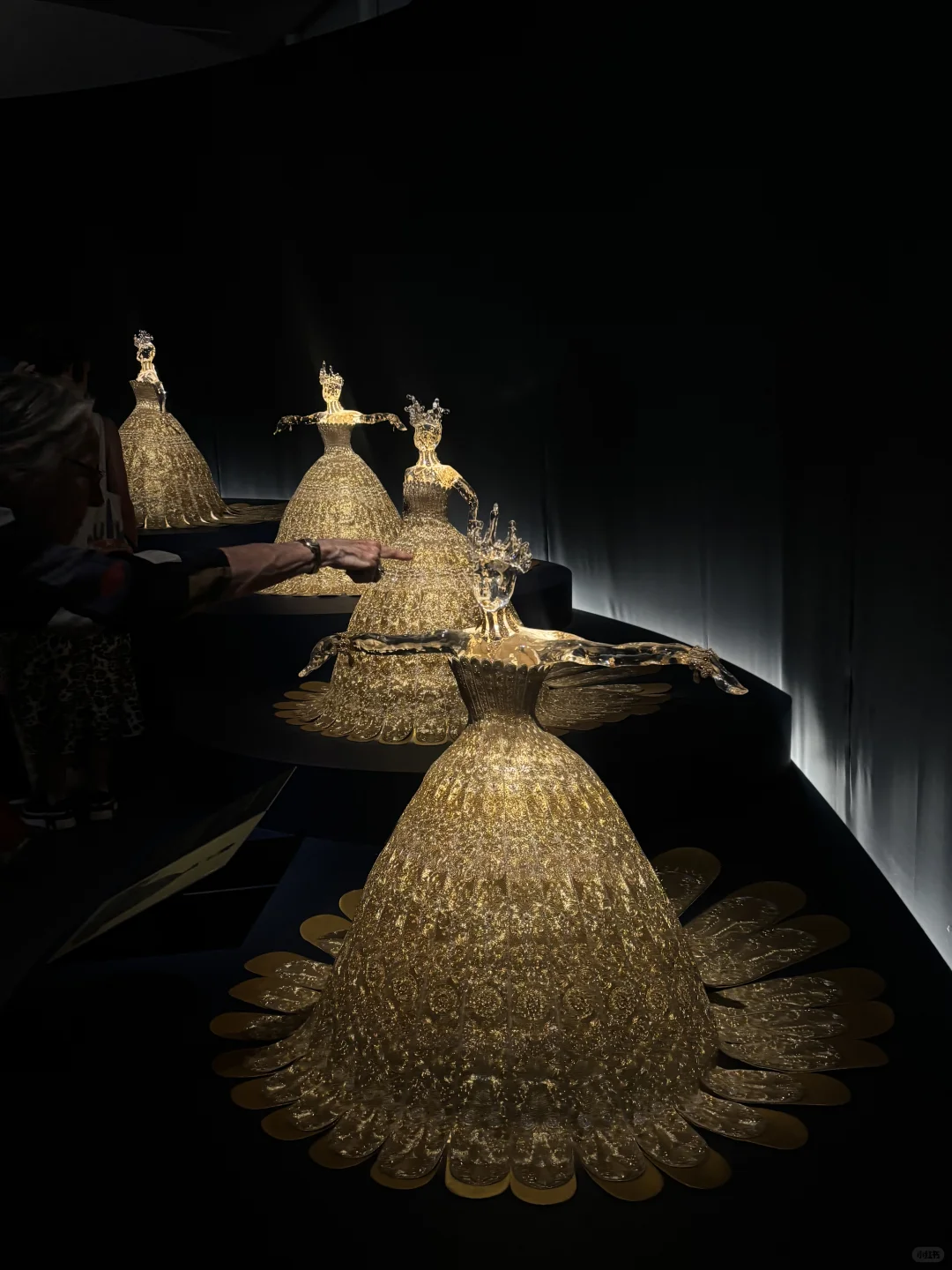 日常看展|在巴黎看到中国高定?