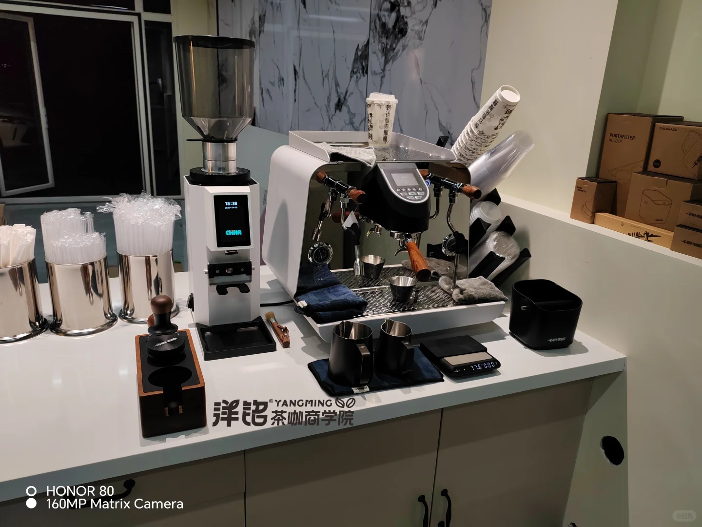 整套水吧设备，咖啡机设备安装完成