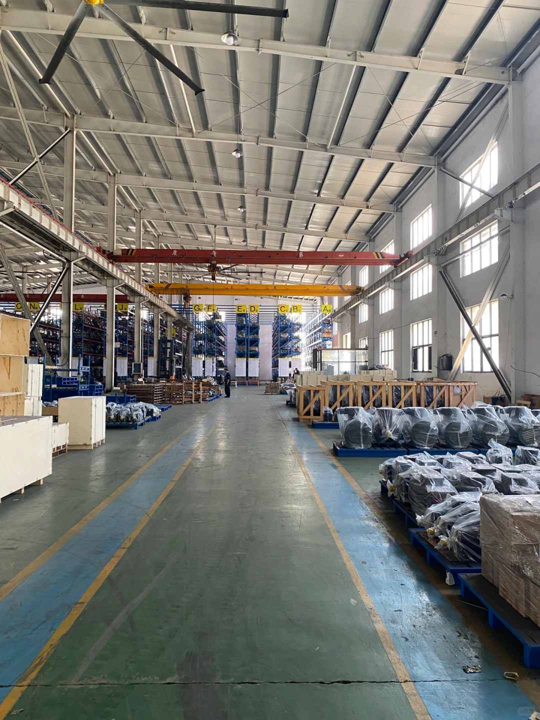 厂二代不语，只是一味的出片