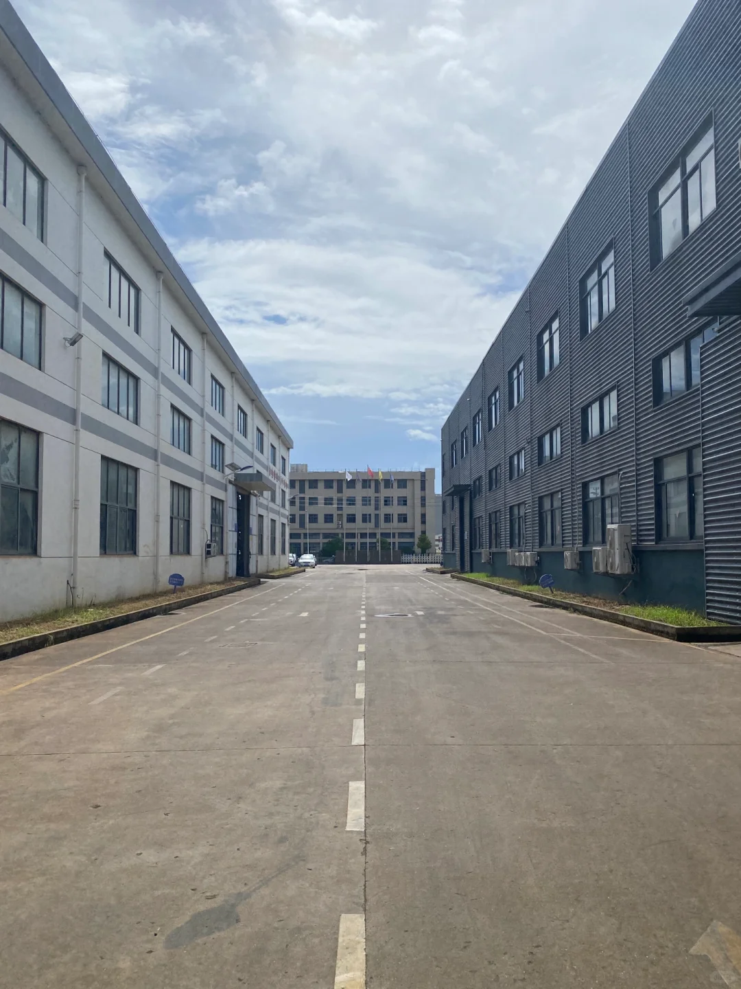 厂二代不语，只是一味的出片