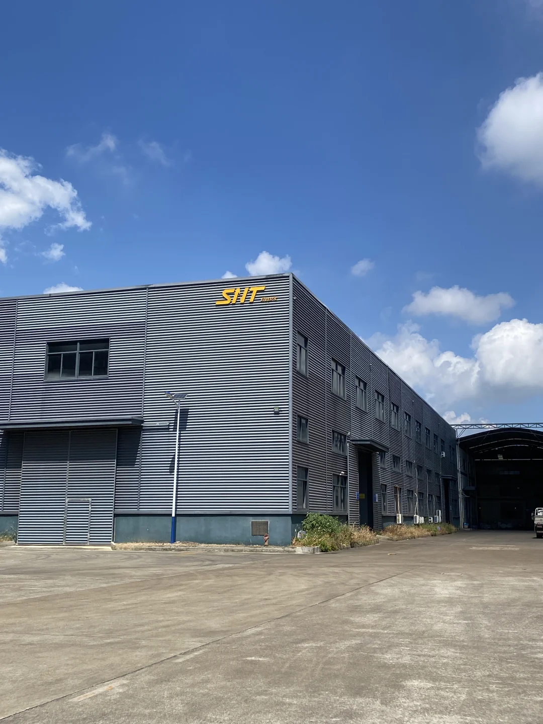 厂二代不语，只是一味的出片