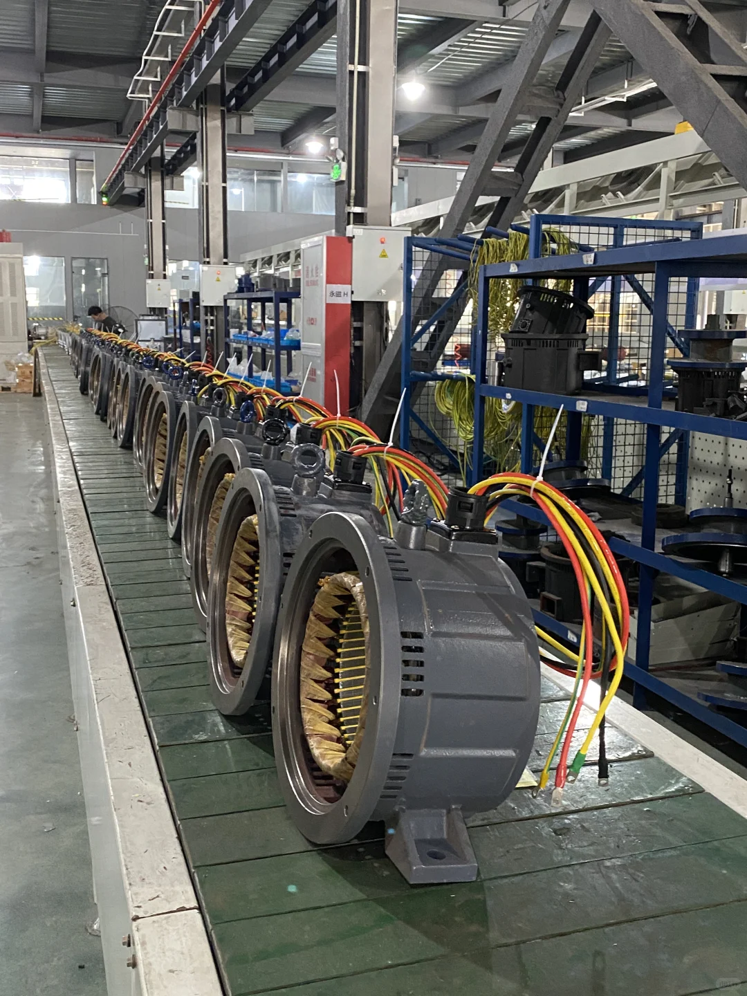 厂二代不语，只是一味的出片