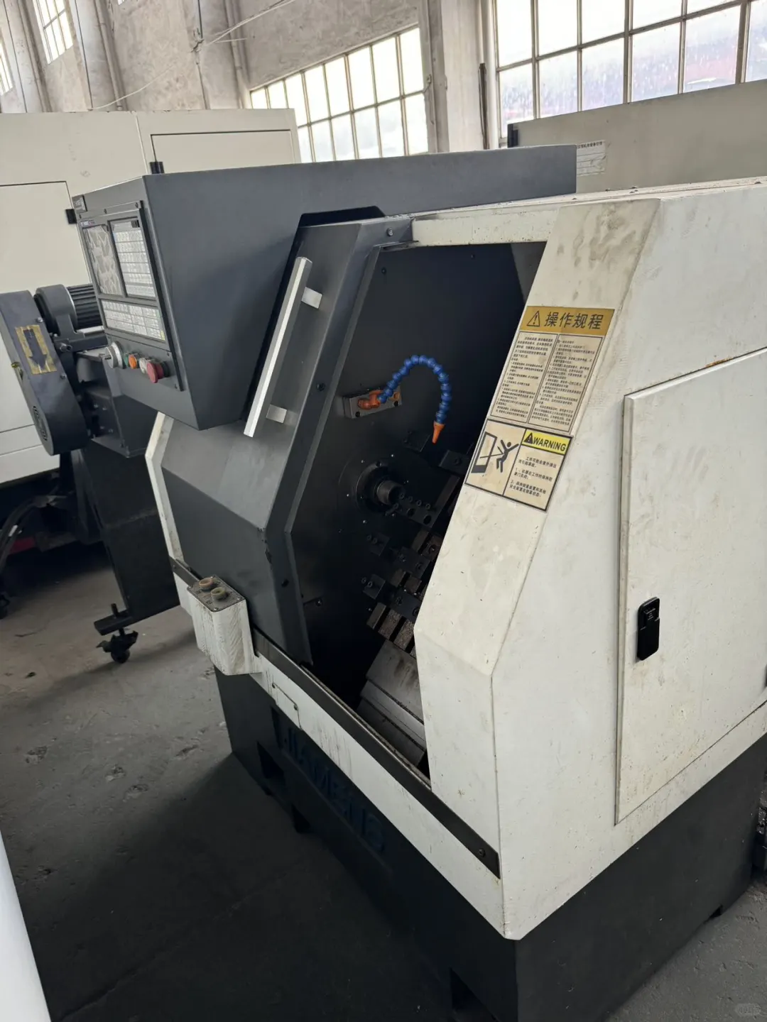 老公跟小三跑了，各种机床设备给钱就卖