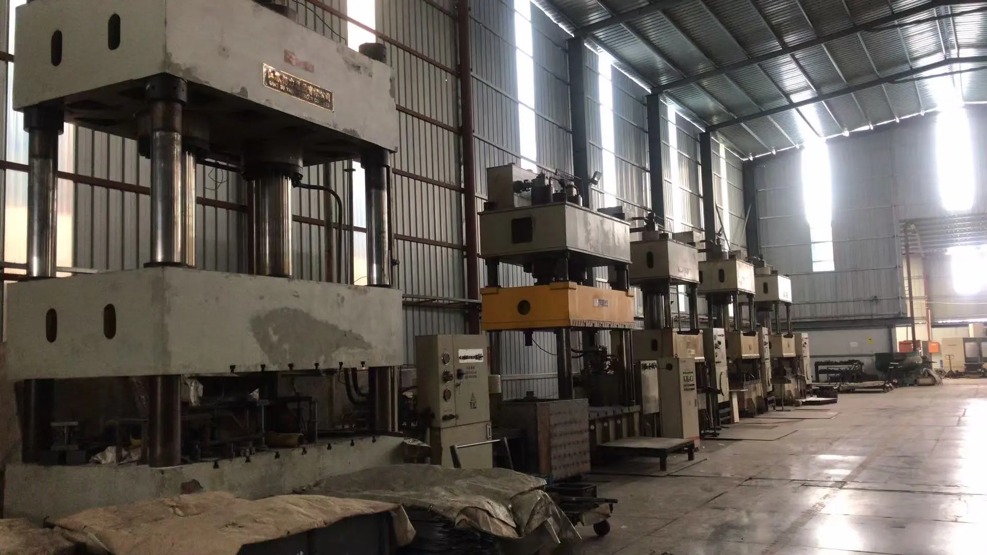 厂里设备很多 订单很少怎么办？