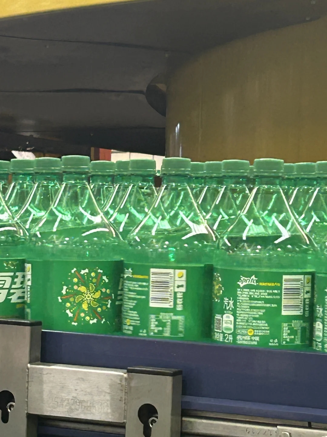 这生产线太好玩儿啦！我能看一天