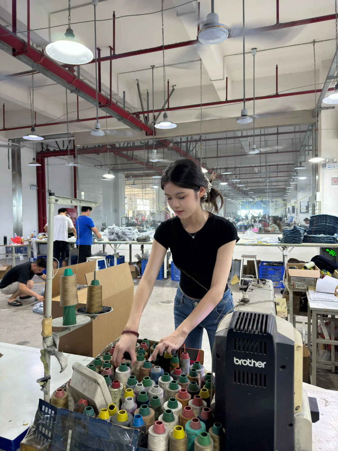 00后创业｜牛仔裤厂二代的工作日常