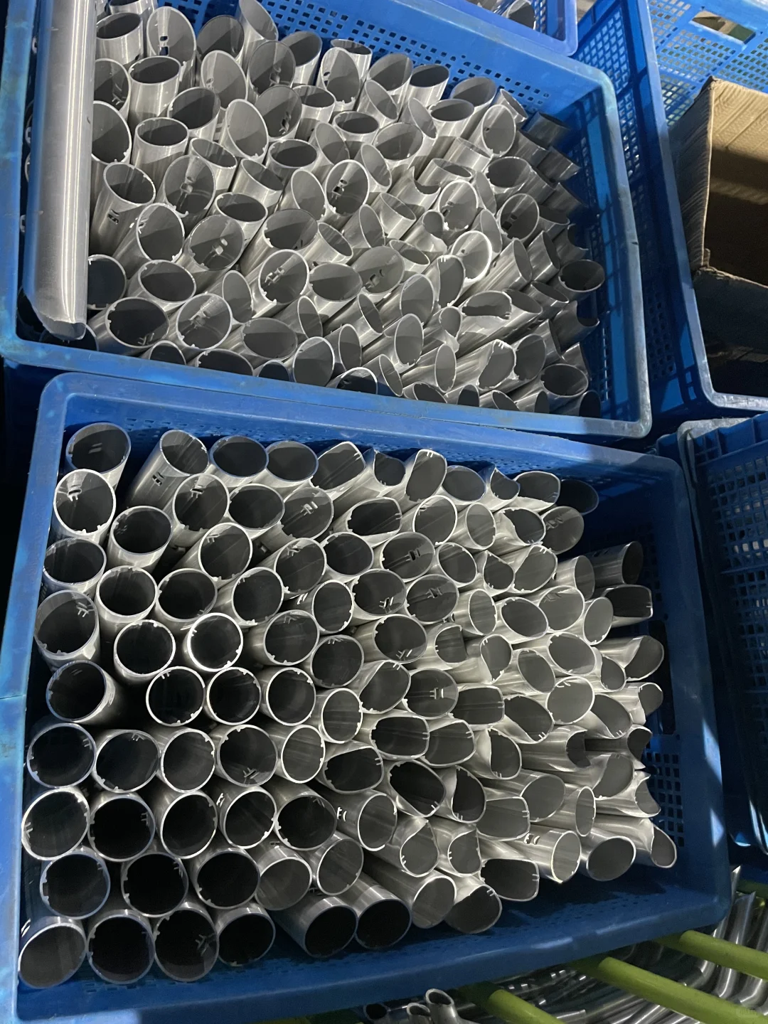 揭秘工业之美：精密零件的诞生地 ?✨